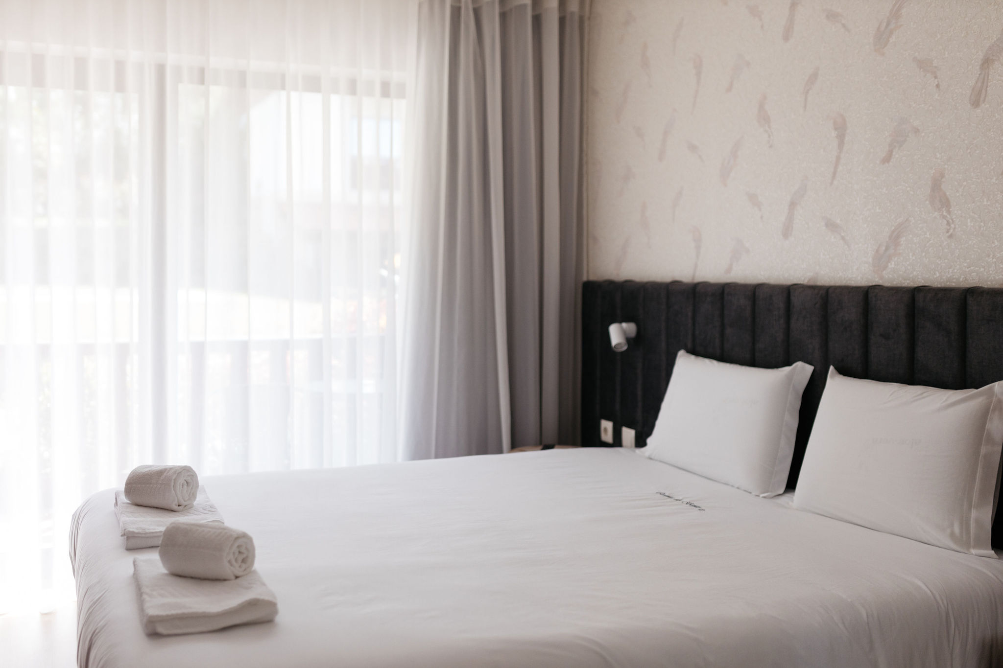 Quarto Duplo com Varanda e Vista Piscina e jardim